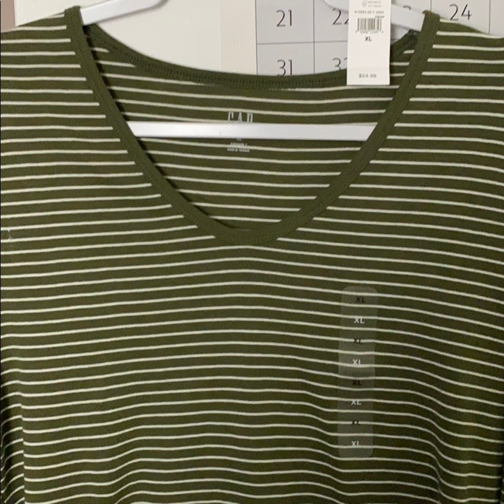 Gap Women’s Long sleeve shirt